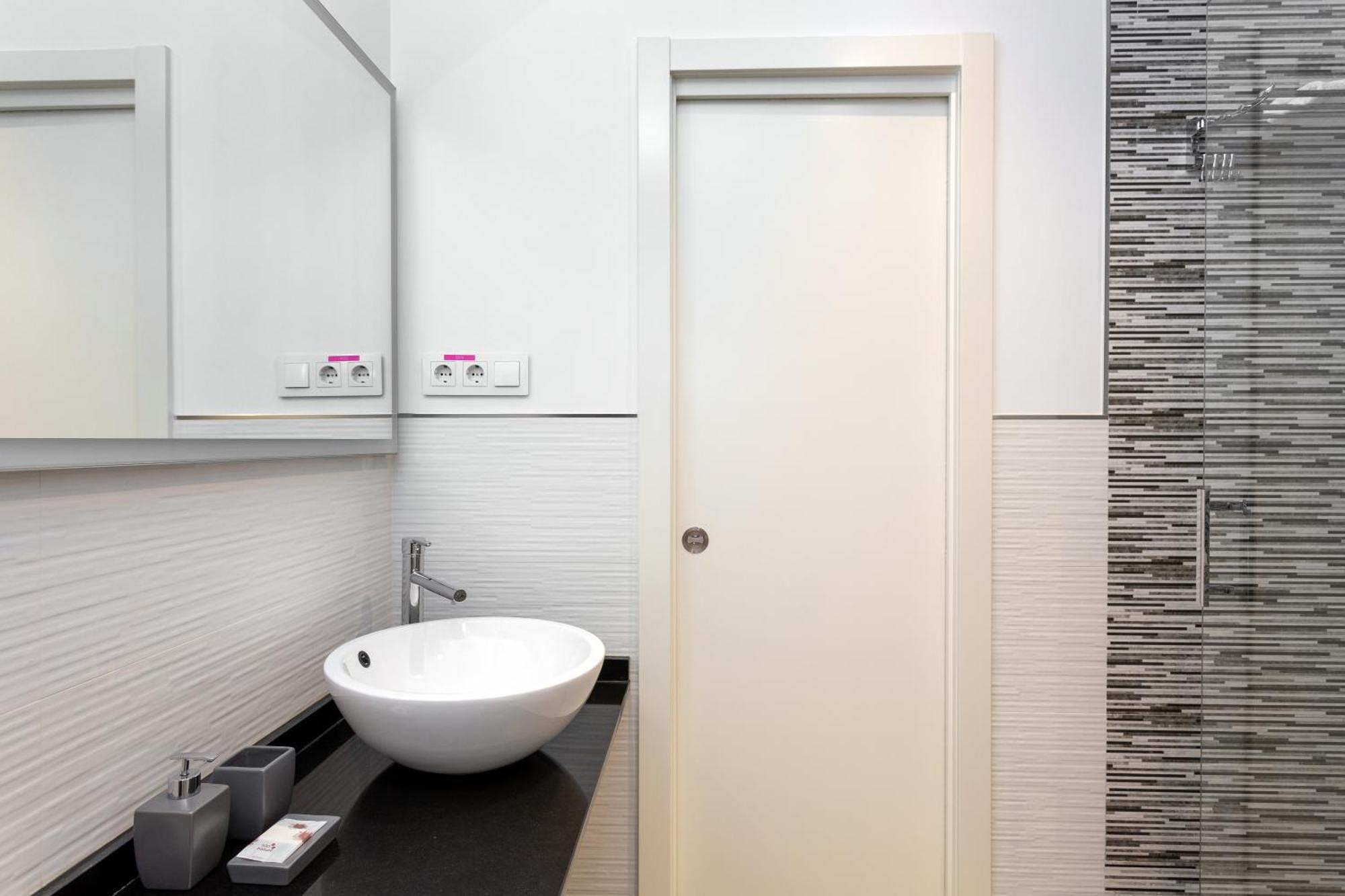 Alma Suites Мадрид Экстерьер фото